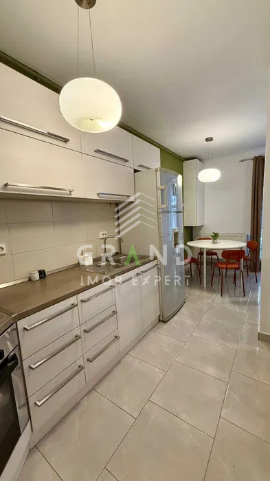 Inchiriere Casa pe doua nivele | 3 Camere | 2 Bai | Terasa | Piata Mihai Viteazu