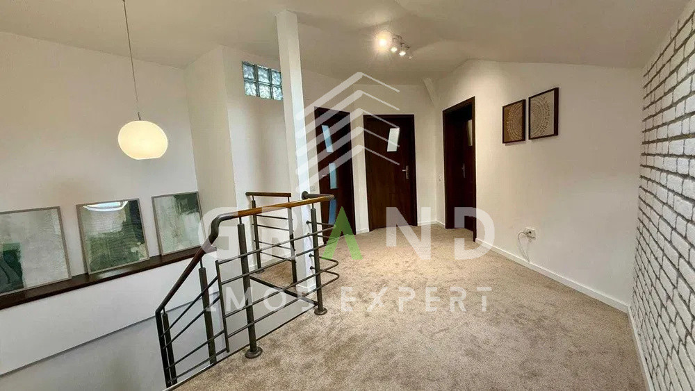 Inchiriere Casa pe doua nivele | 3 Camere | 2 Bai | Terasa | Piata Mihai Viteazu