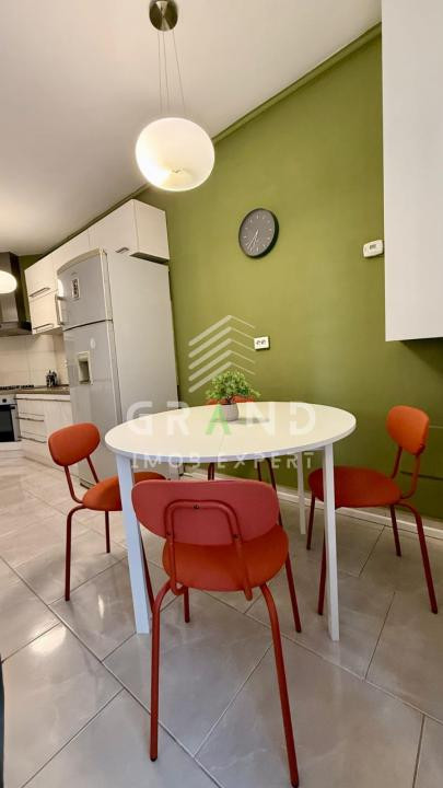 Inchiriere Apartament in Casa | 3 Camere | 2 Bai | Terasa | P-ta M.Viteazu