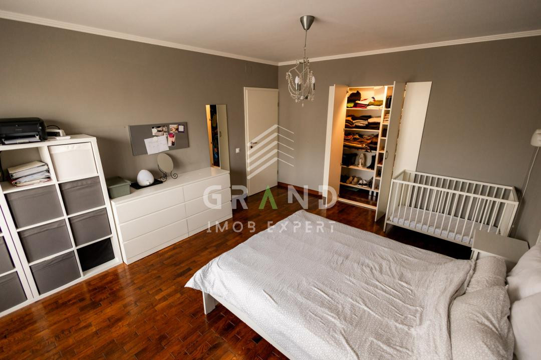 Apartament 2 camere de vanzare , Floresti