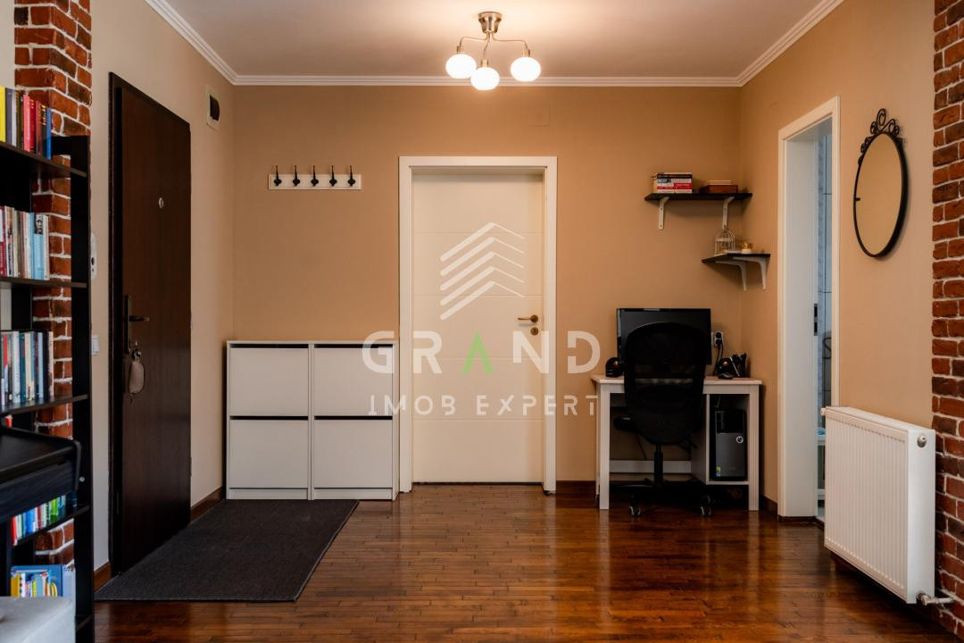 Apartament 2 camere de vanzare , Floresti