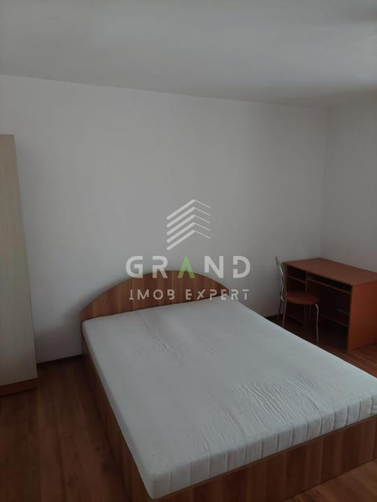 GARSONIERĂ 28mp | BALCON | ORIENTARE VEST | ZONA CĂII FLOREȘTI–MĂNĂȘTUR 