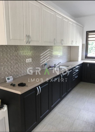Casă SPAȚIOASĂ 7 camere | Terasă+Balcoane | Garaj | Curte proprie | Bună Ziua 