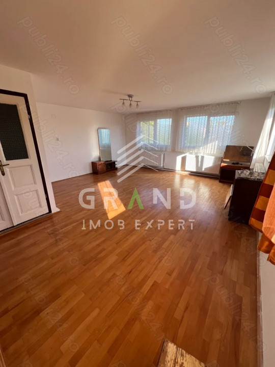 Casa 4 camere | 4 bai | 2 bucatarii | GARAJ | zona Semicentrala/Paris