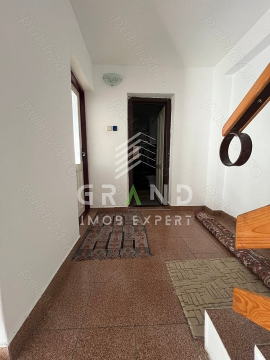 Casa 4 camere | 4 bai | 2 bucatarii | GARAJ | zona Semicentrala/Paris
