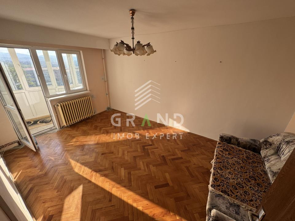 2 CAMERE DECOMANDATE | BALCON ÎNCHIS | BECI | CLĂBUCET/MĂNĂȘTUR