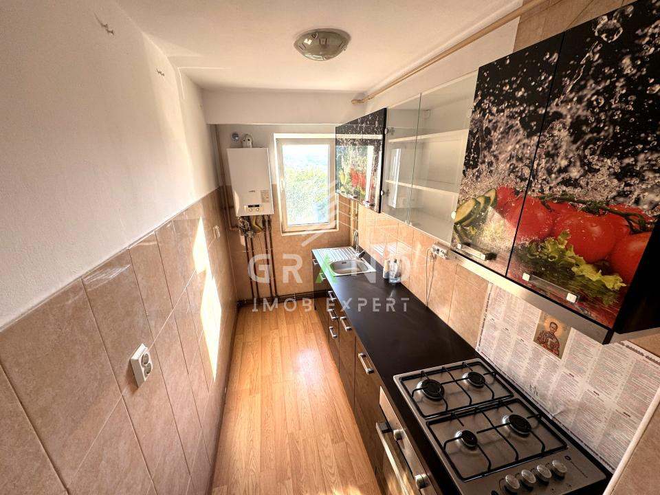 2 CAMERE DECOMANDATE | BALCON ÎNCHIS | BECI | CLĂBUCET/MĂNĂȘTUR