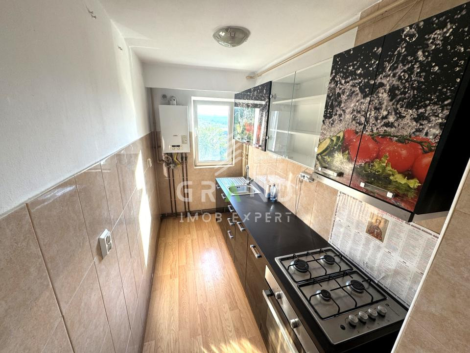 2 CAMERE DECOMANDATE | BALCON ÎNCHIS | BECI | CLĂBUCET/MĂNĂȘTUR