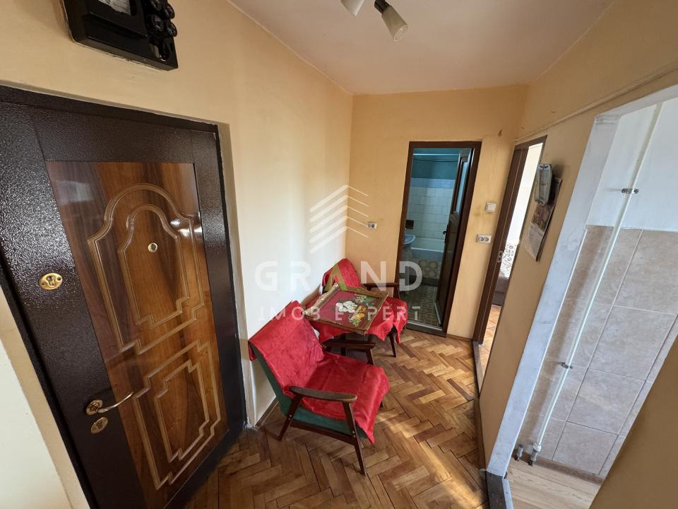 2 CAMERE DECOMANDATE | BALCON ÎNCHIS | BECI | CLĂBUCET/MĂNĂȘTUR
