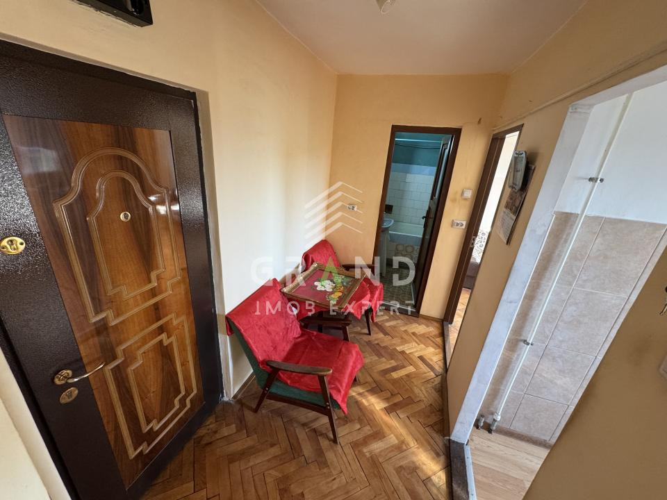 2 CAMERE DECOMANDATE | BALCON ÎNCHIS | BECI | CLĂBUCET/MĂNĂȘTUR