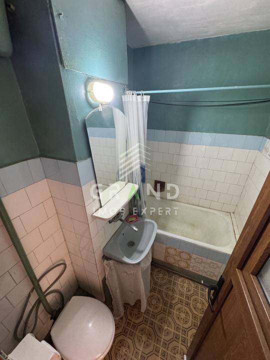 2 CAMERE DECOMANDATE | BALCON ÎNCHIS | BECI | CLĂBUCET/MĂNĂȘTUR