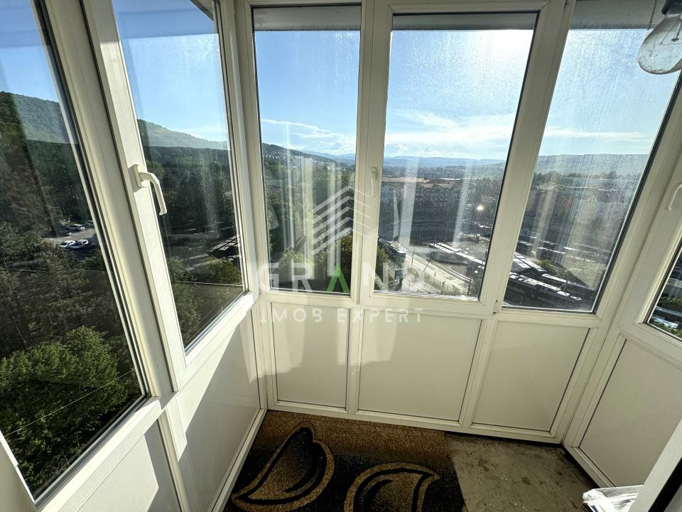 2 CAMERE DECOMANDATE | BALCON ÎNCHIS | BECI | CLĂBUCET/MĂNĂȘTUR