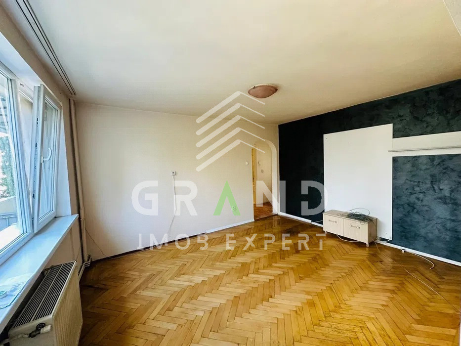 Apartament 3 camere, etaj intermediar, cartier Grigorescu