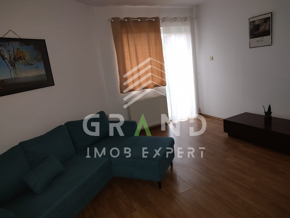 Casa individuală de închiriat | 3 camere | Curte | Terasă | Garaj | Gazon | Jucu