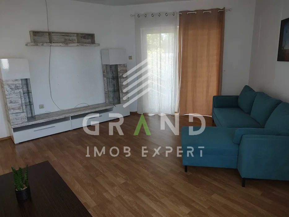 Casa individuală de închiriat | 3 camere | Curte | Terasă | Garaj | Gazon | Jucu