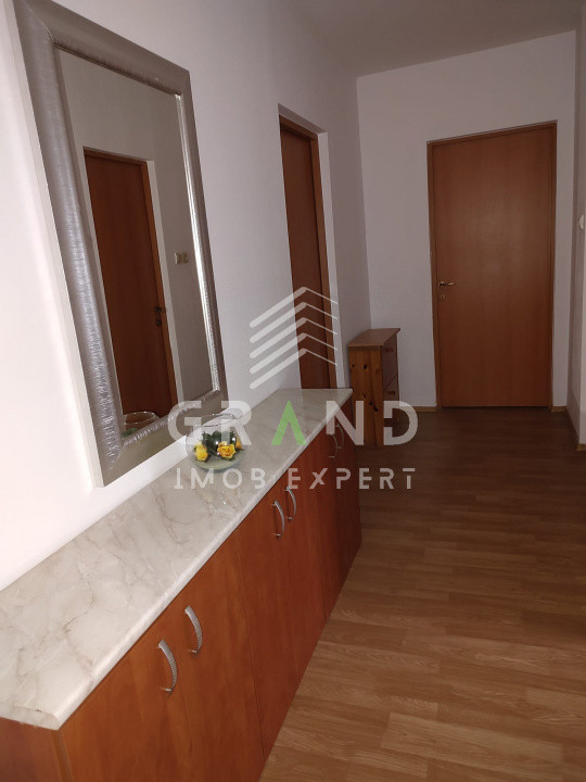 Casa individuală de închiriat | 3 camere | Curte | Terasă | Garaj | Gazon | Jucu