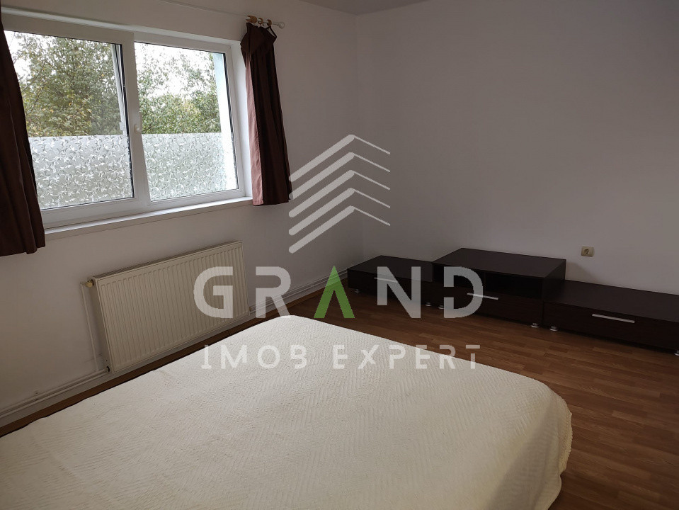 Casa individuală de închiriat | 3 camere | Curte | Terasă | Garaj | Gazon | Jucu
