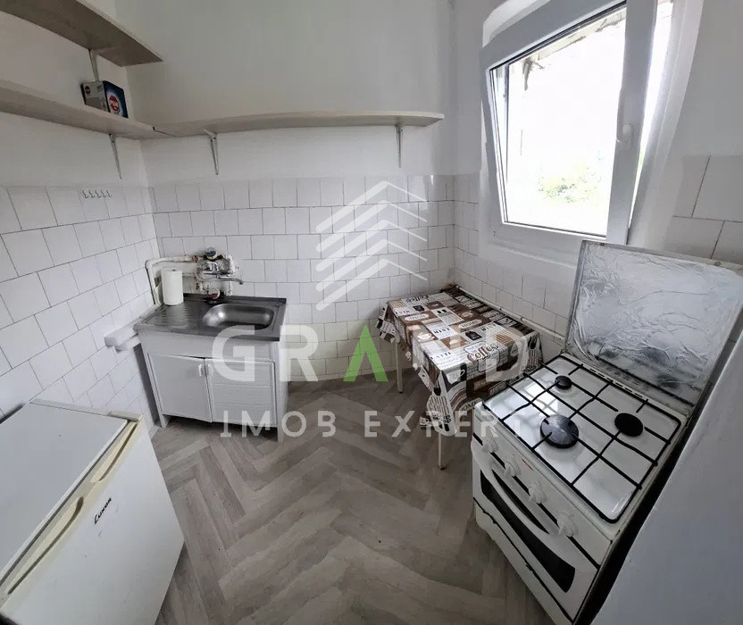 Garsoniera | BALCON | Zona Manastur-Baza Sportiva La Terenuri