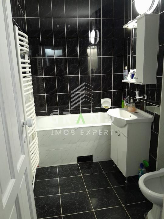 Apartament 3 camere de vanzare, 2 bai, ZORILOR