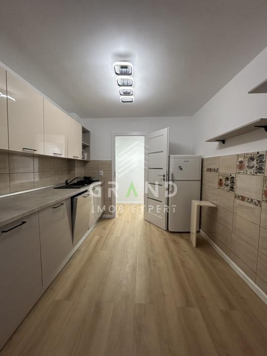 Apartament 3 camere de vanzare, 2 bai , Zorilor 