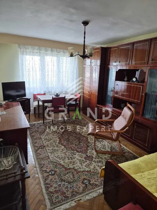 Apartament 3 camere, zona McDonalds, Minerva