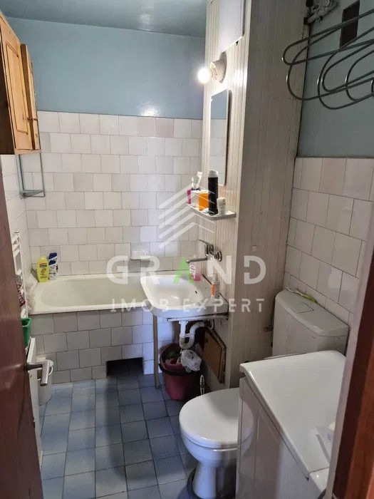 Apartament 3 camere, zona McDonalds, Minerva