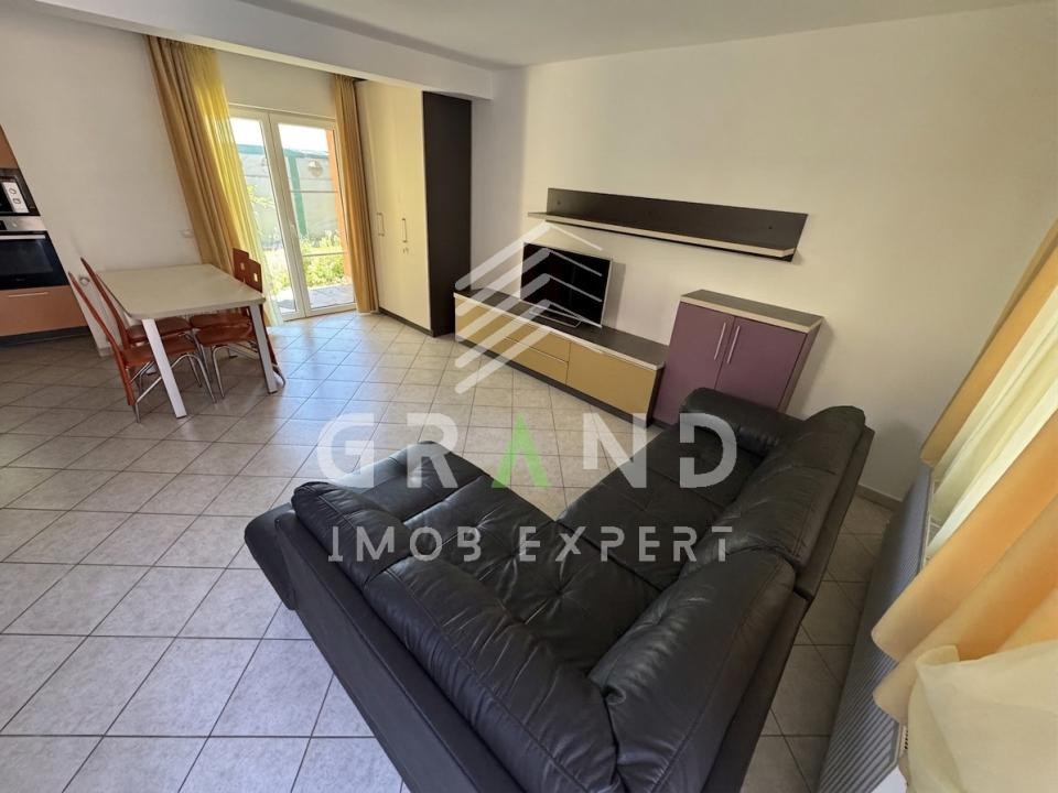Casă tip duplex spre închiriere în Iris | 4 camere | Garaj+parcare /Zonă de case