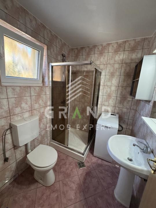 Casă tip duplex spre închiriere în Iris | 4 camere | Garaj+parcare /Zonă de case