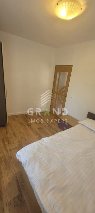 Casă tip duplex spre închiriere în Iris | 4 camere | Garaj+parcare /Zonă de case
