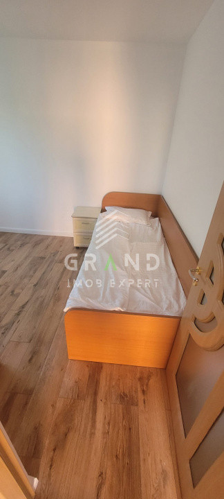 Casă tip duplex spre închiriere în Iris | 4 camere | Garaj+parcare /Zonă de case