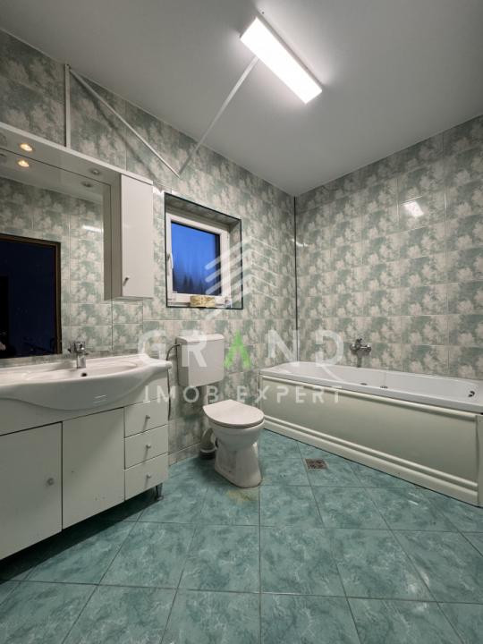 Casă tip duplex spre închiriere în Iris | 4 camere | Garaj+parcare /Zonă de case