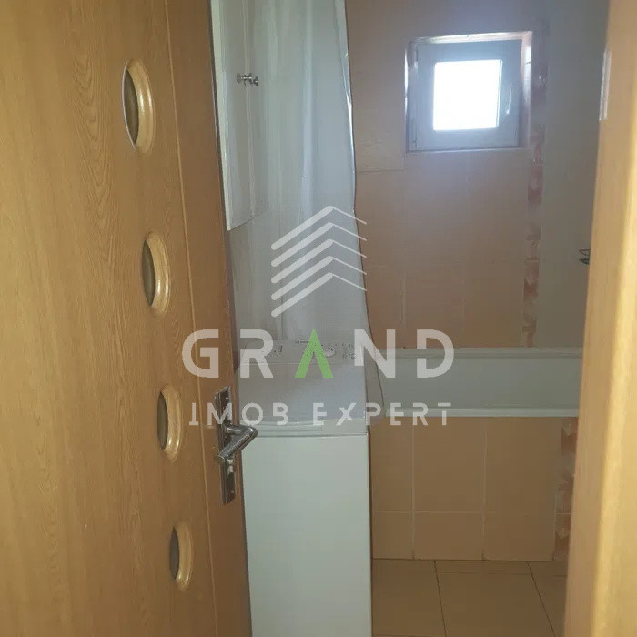 Intre Lacuri : Apartament 2 Camere | Debara | Balcon | 48 MP