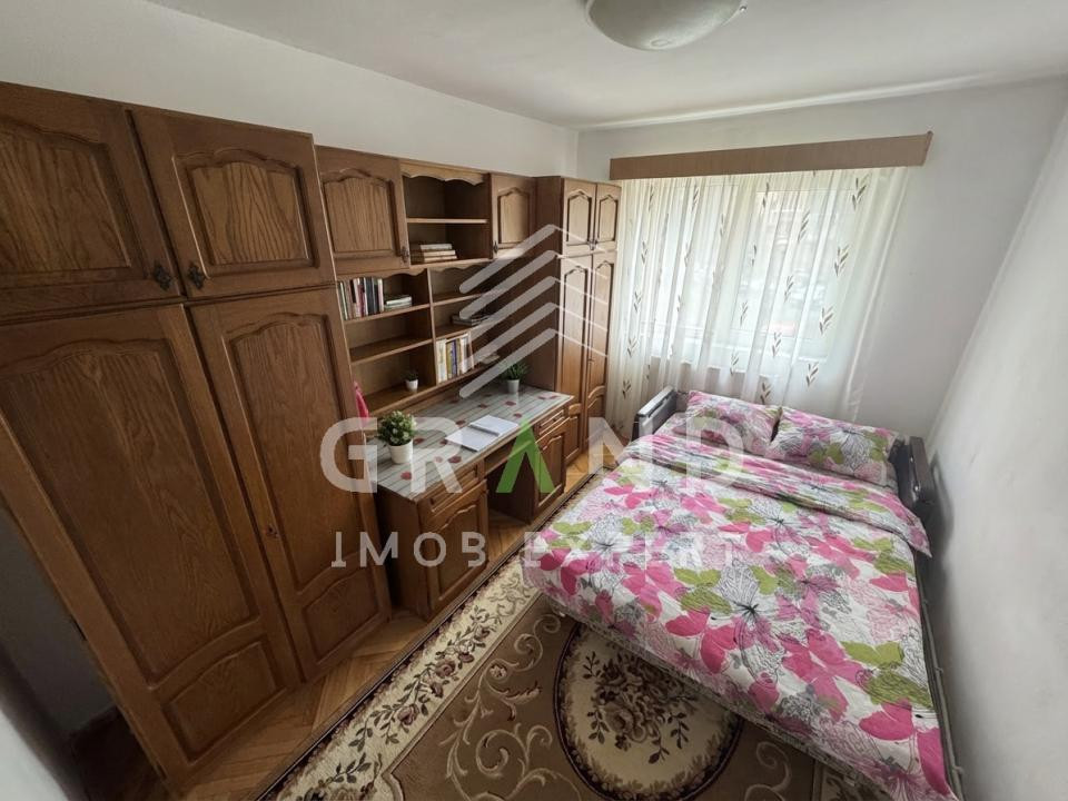 3 camere decomandate | 2 Balcoane | Etaj 1 | Mănăștur/Mehedinți
