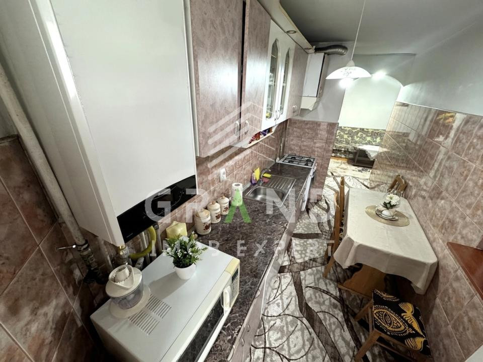 3 camere decomandate | 2 Balcoane | Etaj 1 | Mănăștur/Mehedinți