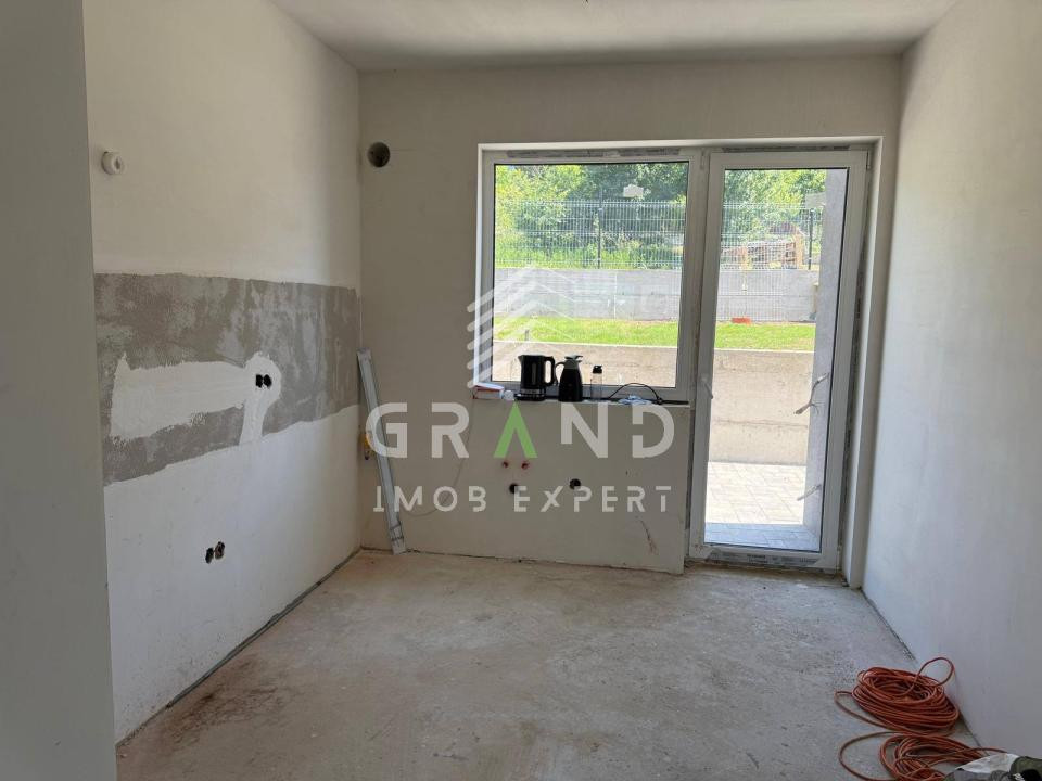 Casă NOUĂ tip duplex, în Dâmbul Rotund-Calea Baciului