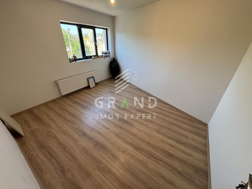 Hală multifuncțională+spații administrative/de locuit 558mp | Iris–Piața 1 Mai