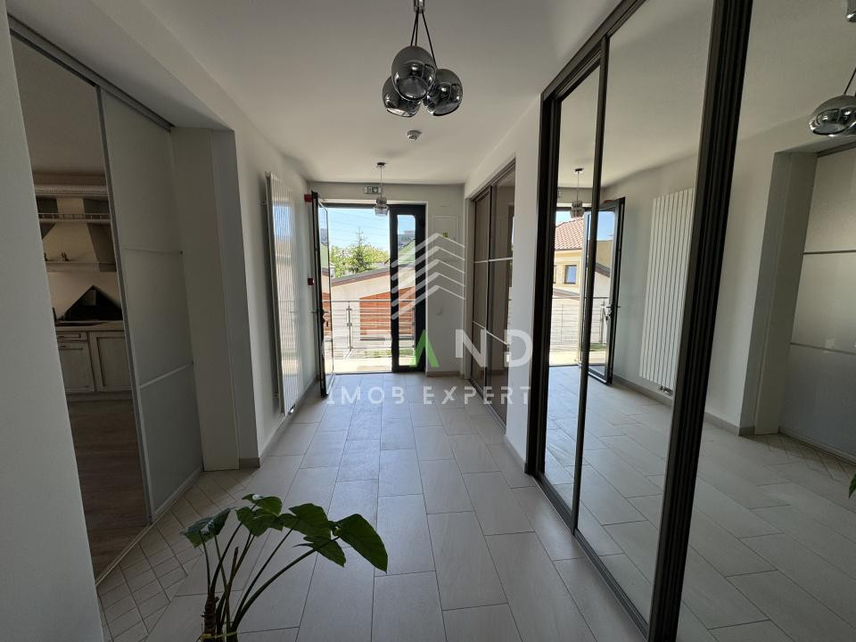 Hală multifuncțională+spații administrative/de locuit 558mp | Iris–Piața 1 Mai