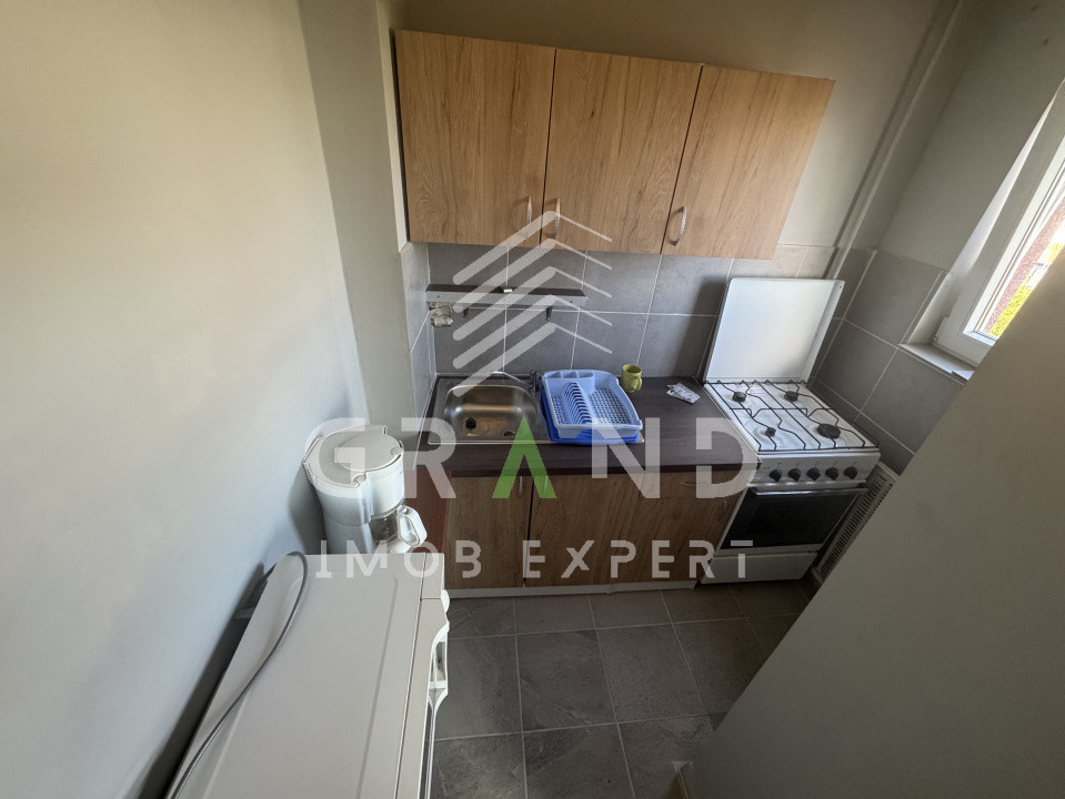 Garsonieră | Balcon închis | Etaj intermediar | Mărăști–zona Răsăritului