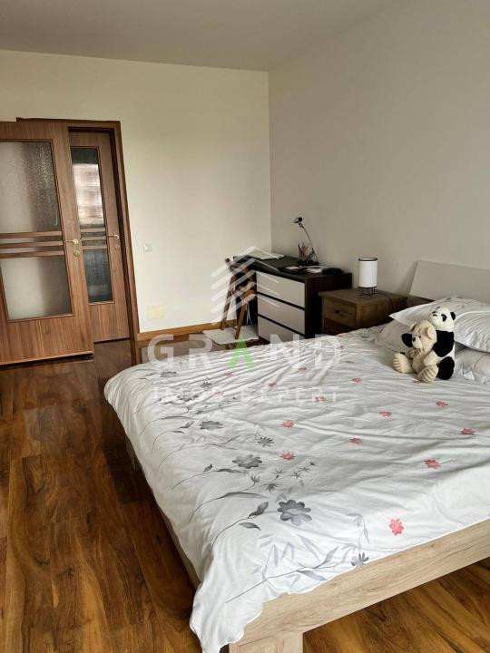 Apartament 3 camere, etaj 1, zona BMW, Floresti