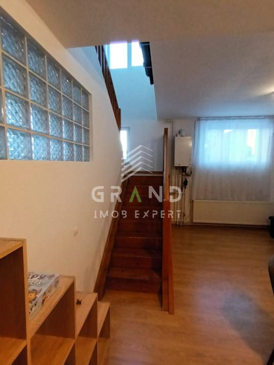 3 camere | 2 niveluri | Casă cu 3 apartamente | Zona Centrală