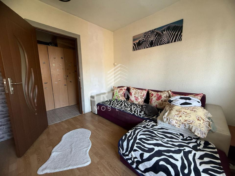 Apartament 3 camere decomandate, etaj intermediar, în Grigorescu