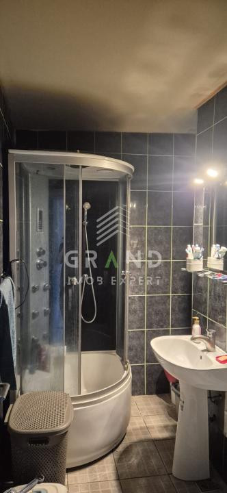 Apartament 3 camere decomandate, etaj intermediar, în Grigorescu