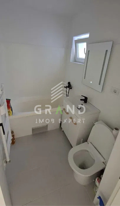 Ap 2 camere | decomandat | Balcon | Zona Gheorgheni-Busteni
