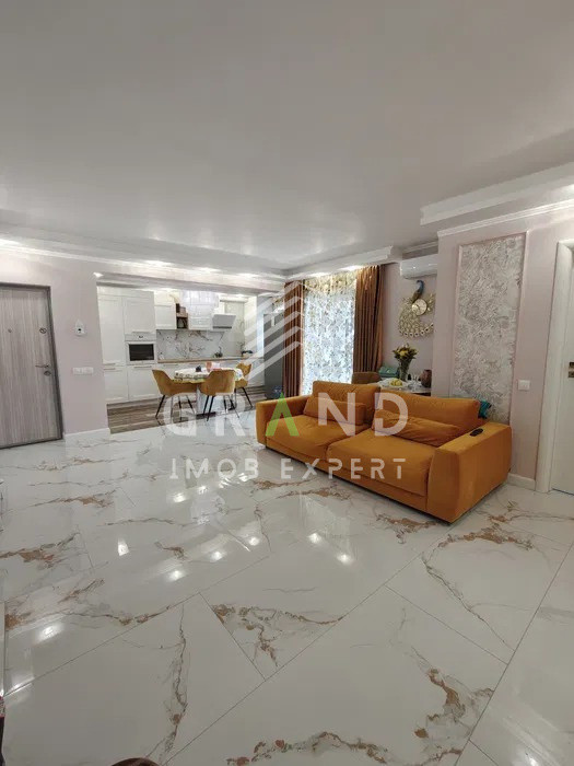  Apartament 3 camere I zona Vivo