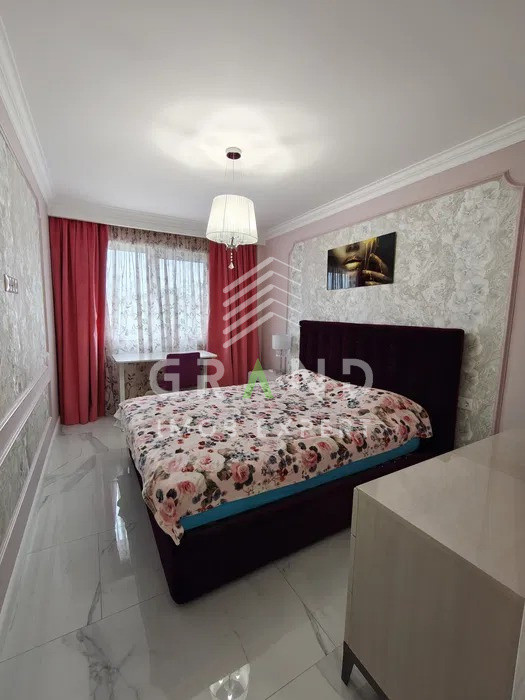  Apartament 3 camere I zona Vivo