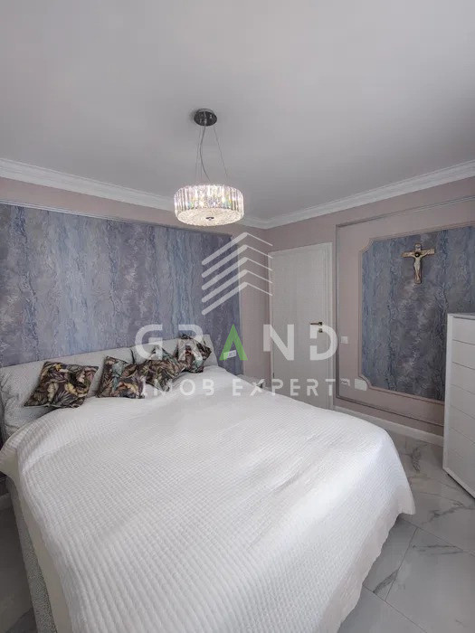  Apartament 3 camere I zona Vivo