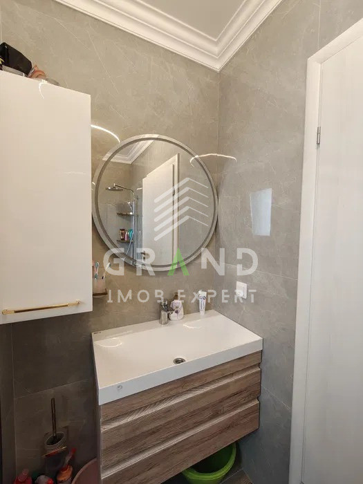  Apartament 3 camere I zona Vivo