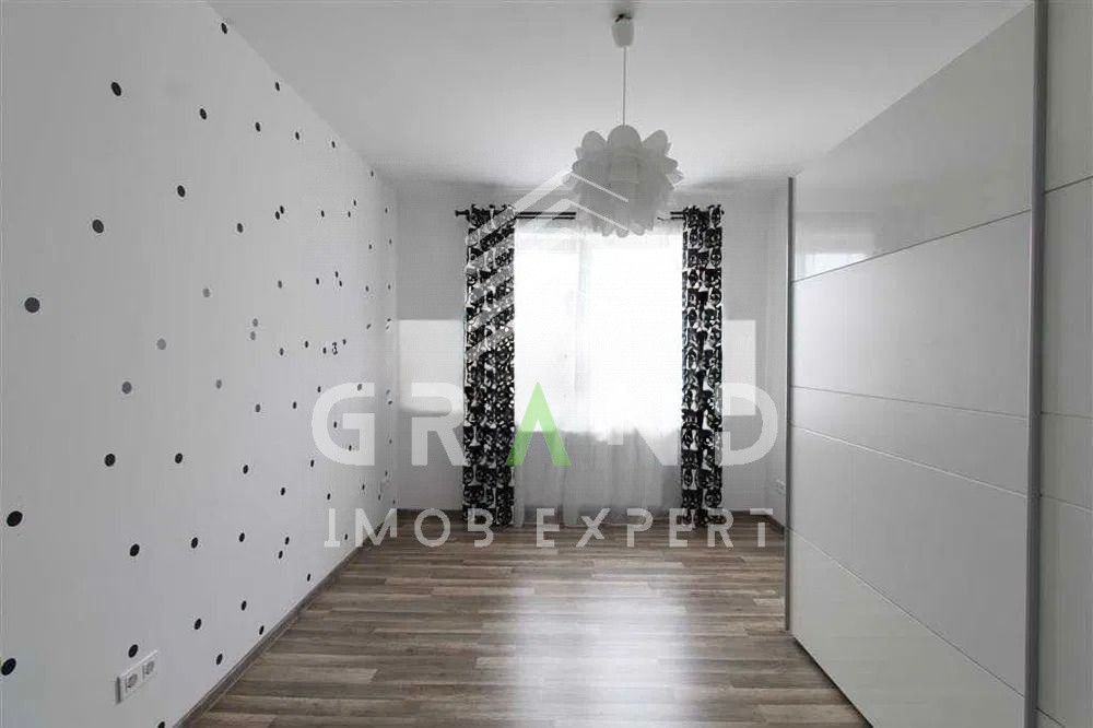 Apartament 3 camere, VIVO
