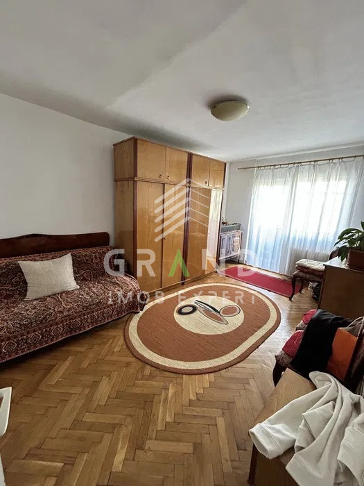 Apartament 4 camere, Manastur, zona Big-Piata Ion Mester