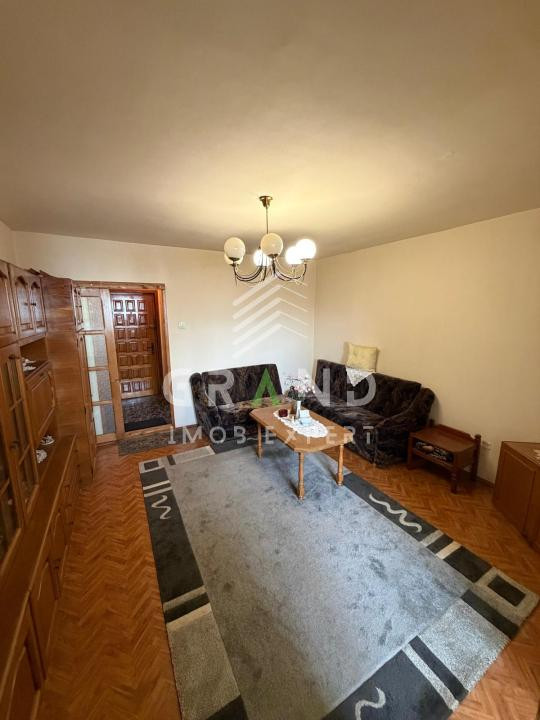 Garsonieră 28mp, etaj intermediar, Piata Flora, Mărăștur